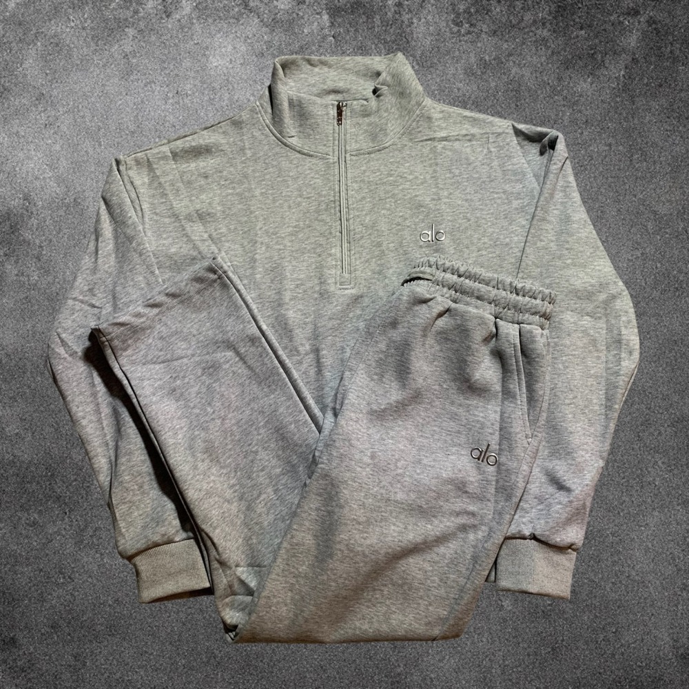 Alo Yoga Quarter Zip Sweatshirt & Open Leg Sweatpants Set Medium Heather Grey